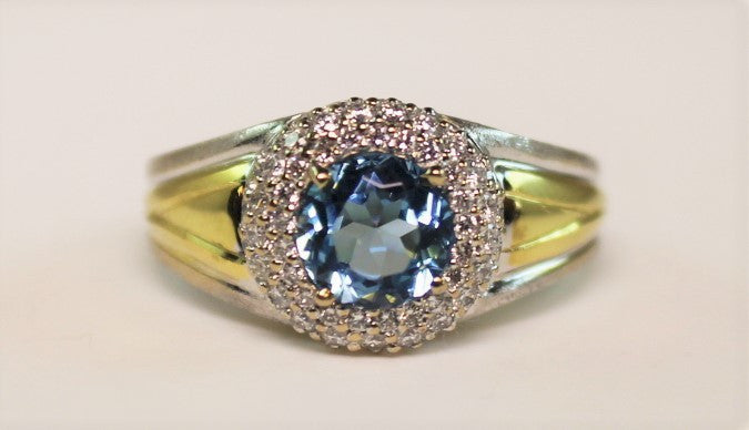 18K Aquamarine & Diamond Ring