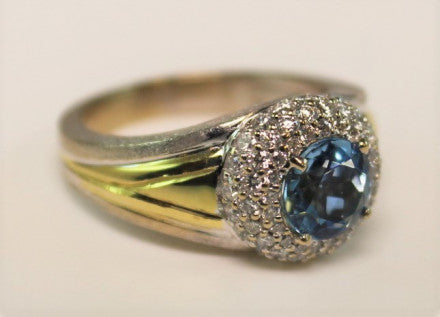 18K Aquamarine & Diamond Ring