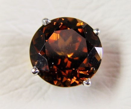 14K Mali Garnet Earrings