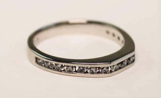 14K Diamond Wedding Band