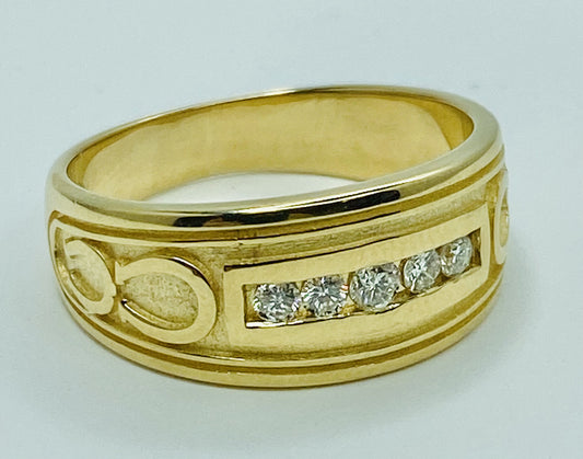 14K Horseshoe Diamond Ring