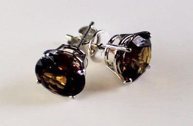 14K Mali Garnet Earrings
