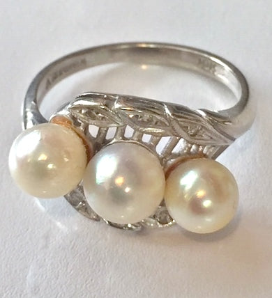 10K VINTAGE Pearl Ring