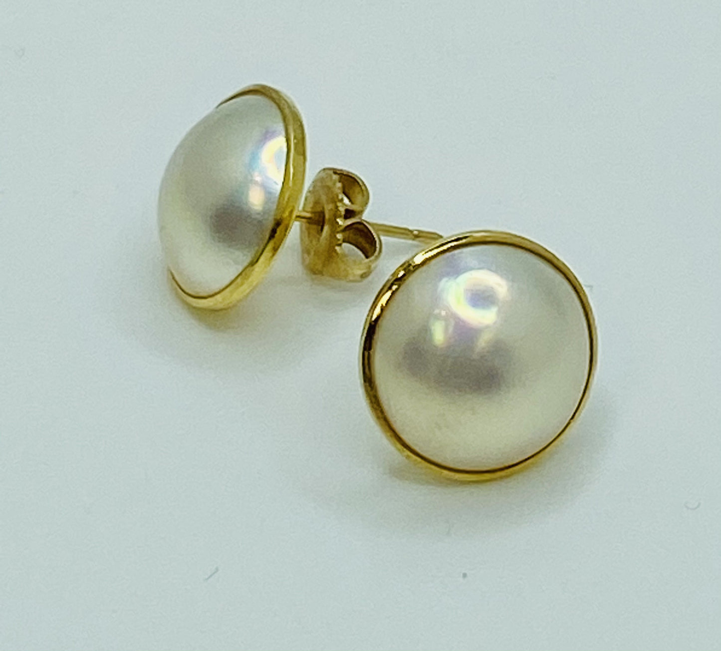 VINTAGE 14K Mabe Pearl Earrings