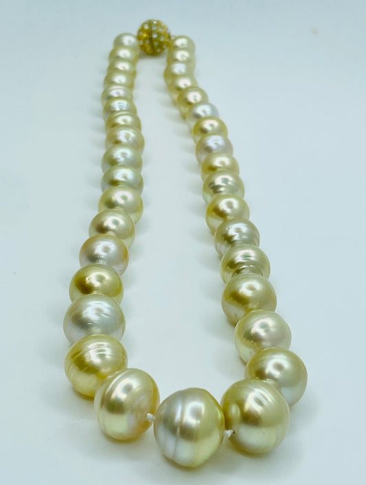 South Sea Circle' Pearl Necklace