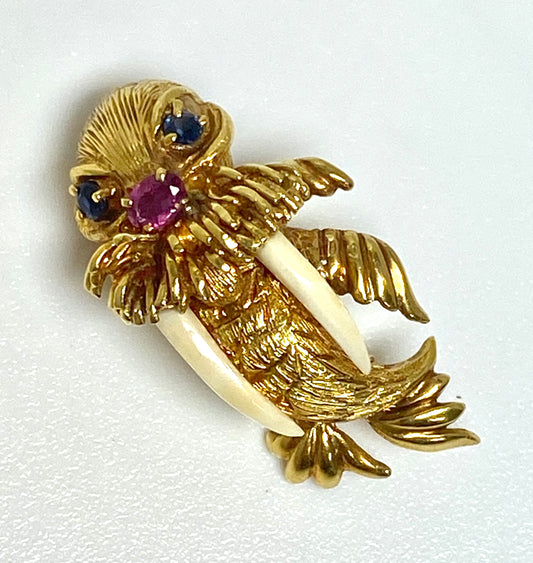 18K Walrus Brooch Vintage