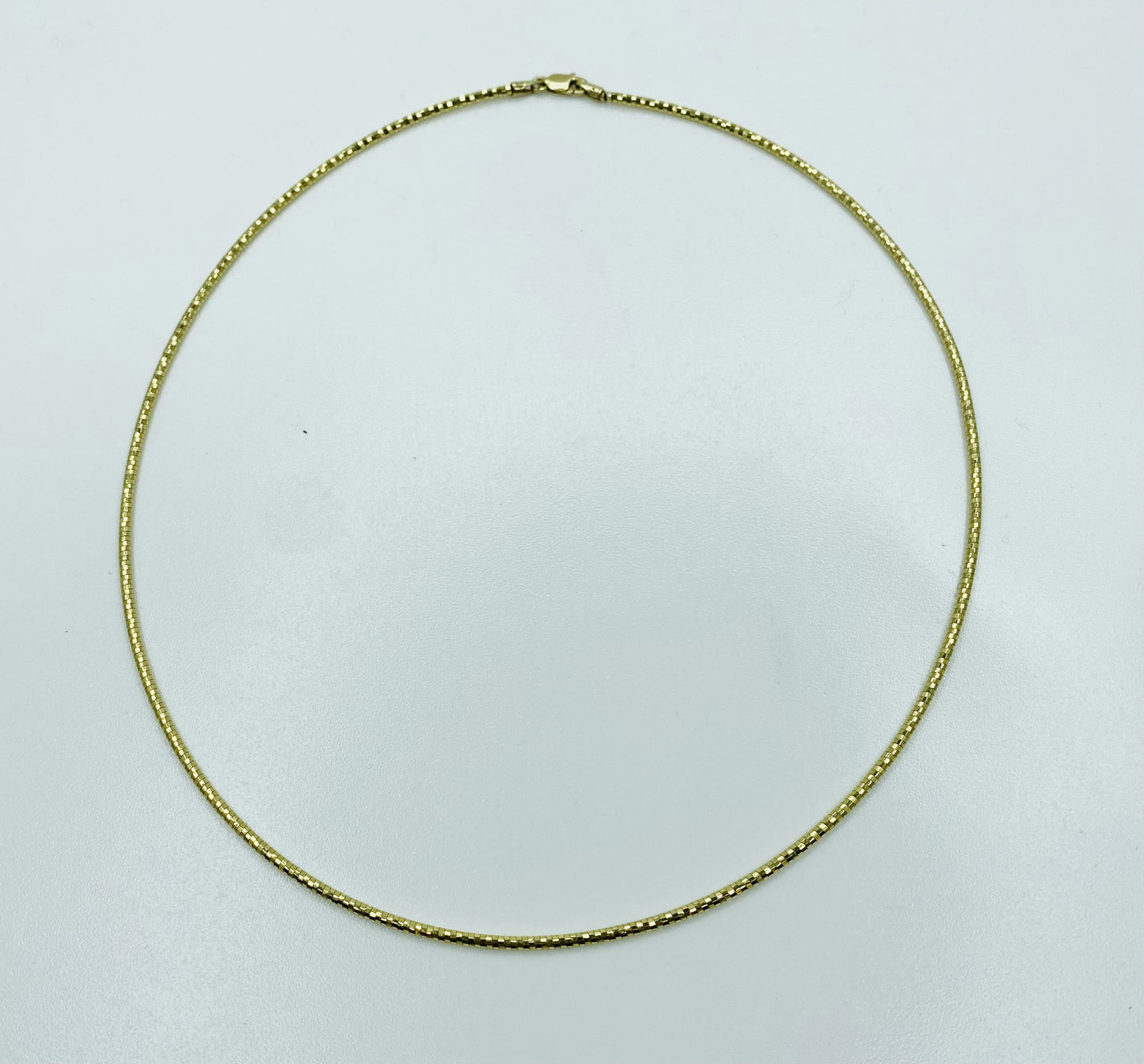 18K Wire Necklace