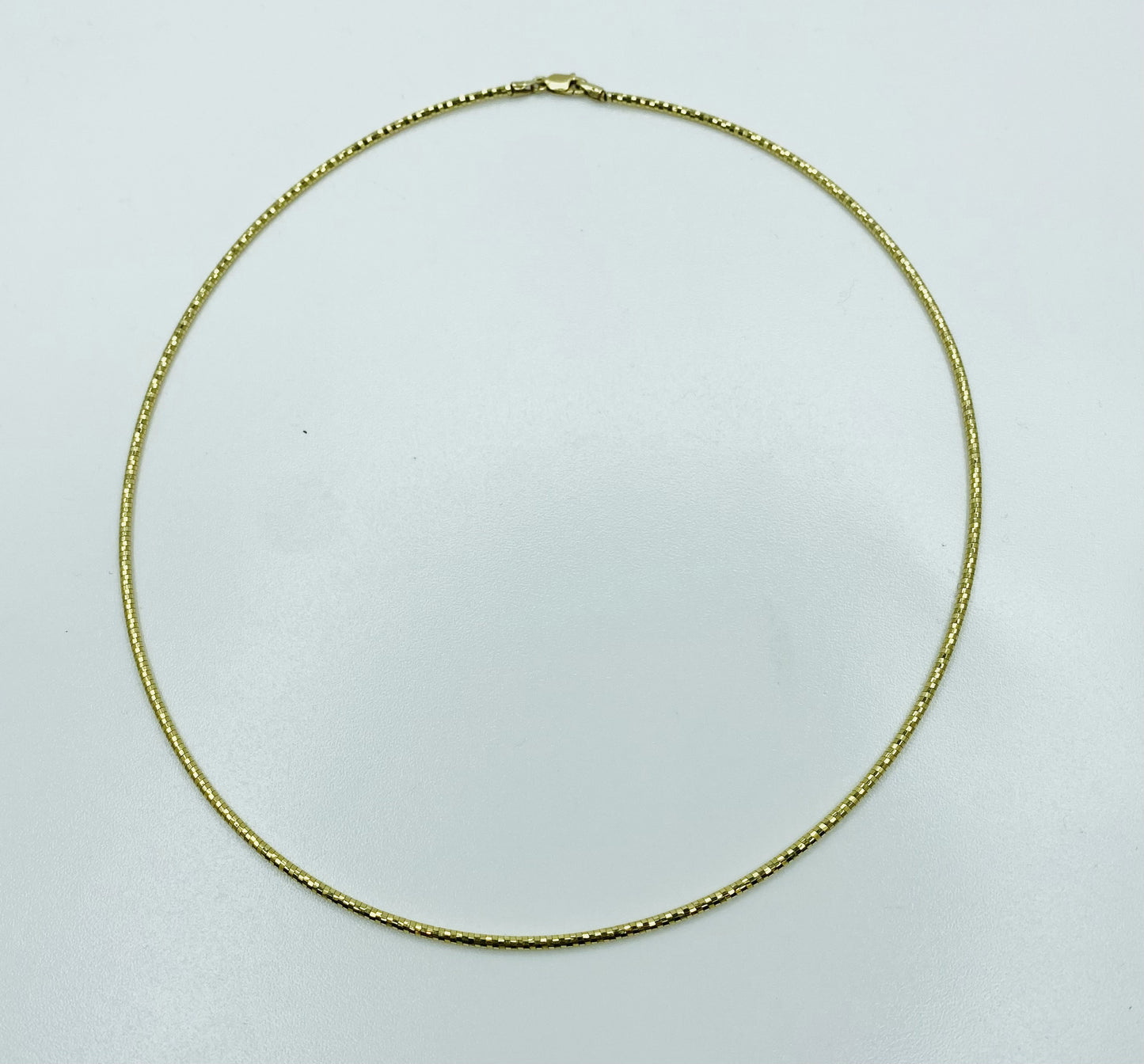 18K Wire Necklace